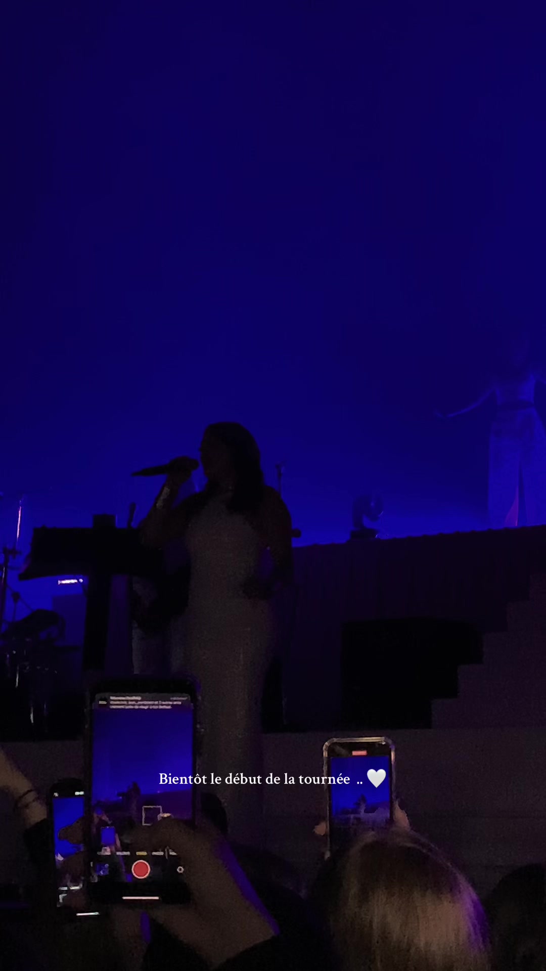 @🎧