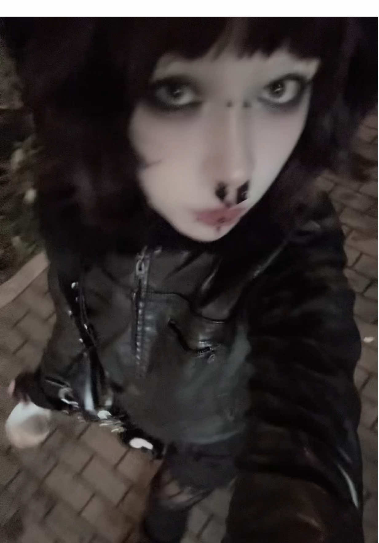 @чич🦇