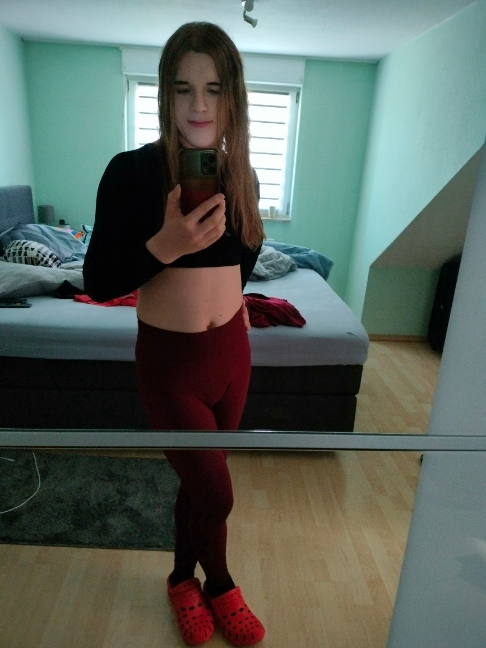 @Laurababyemily