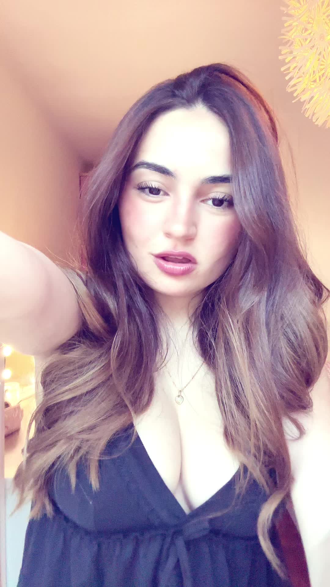 @🪩