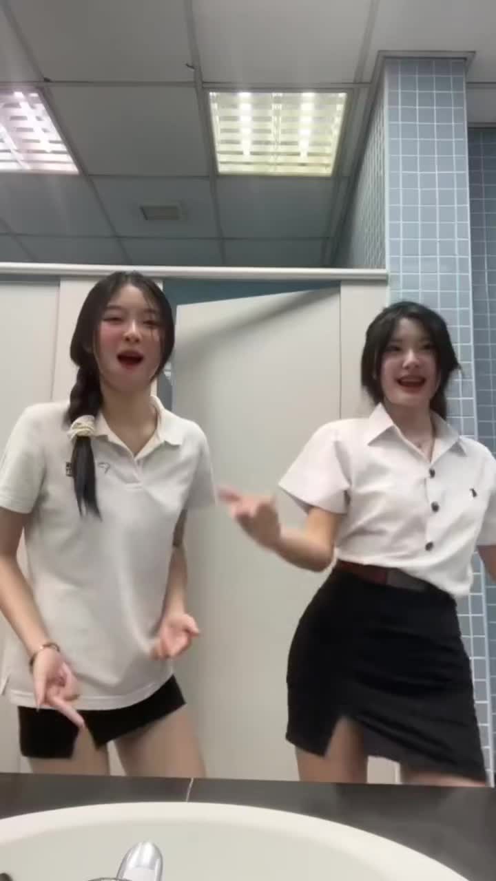 @editthina🖤