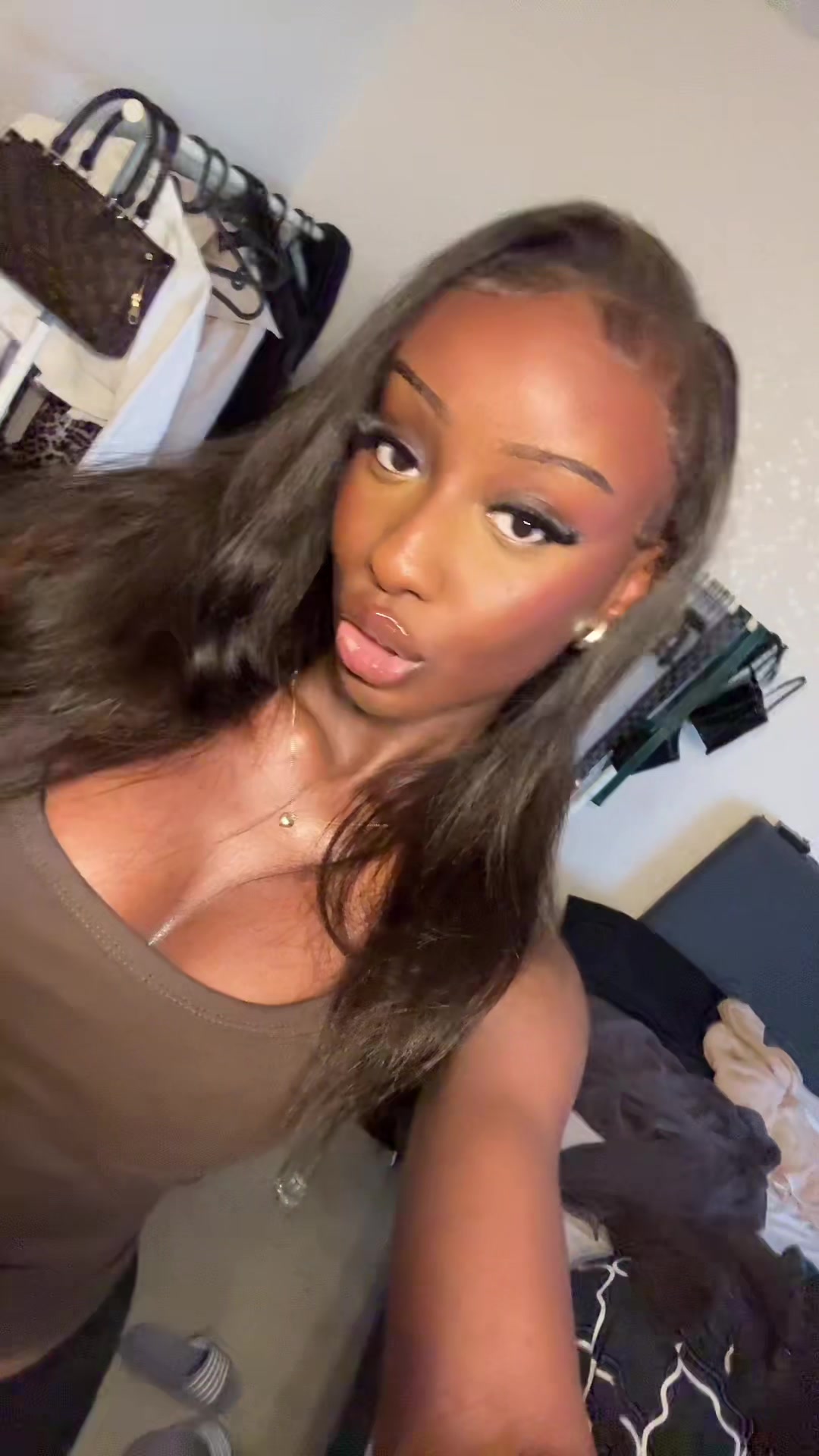 @️