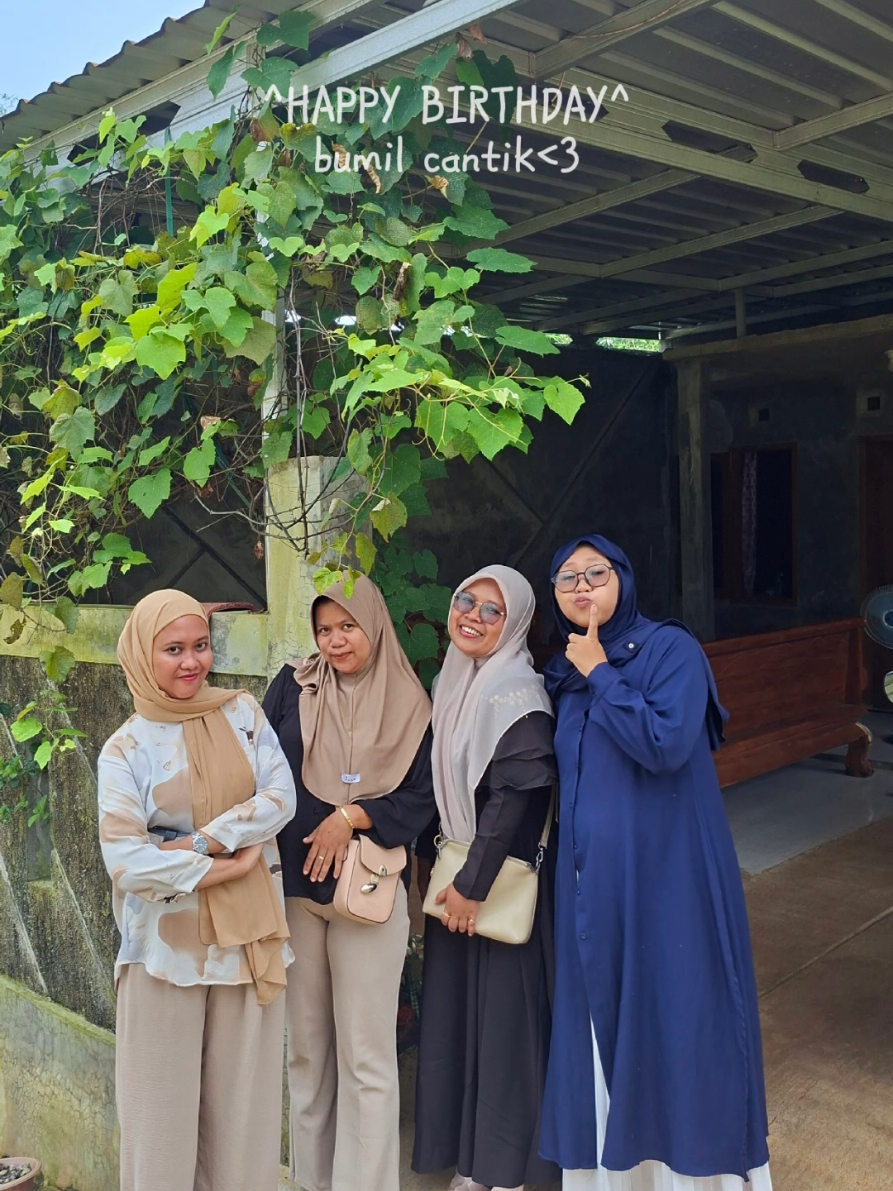 @RumahKatniss