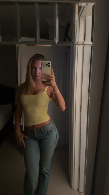 @christinalapox