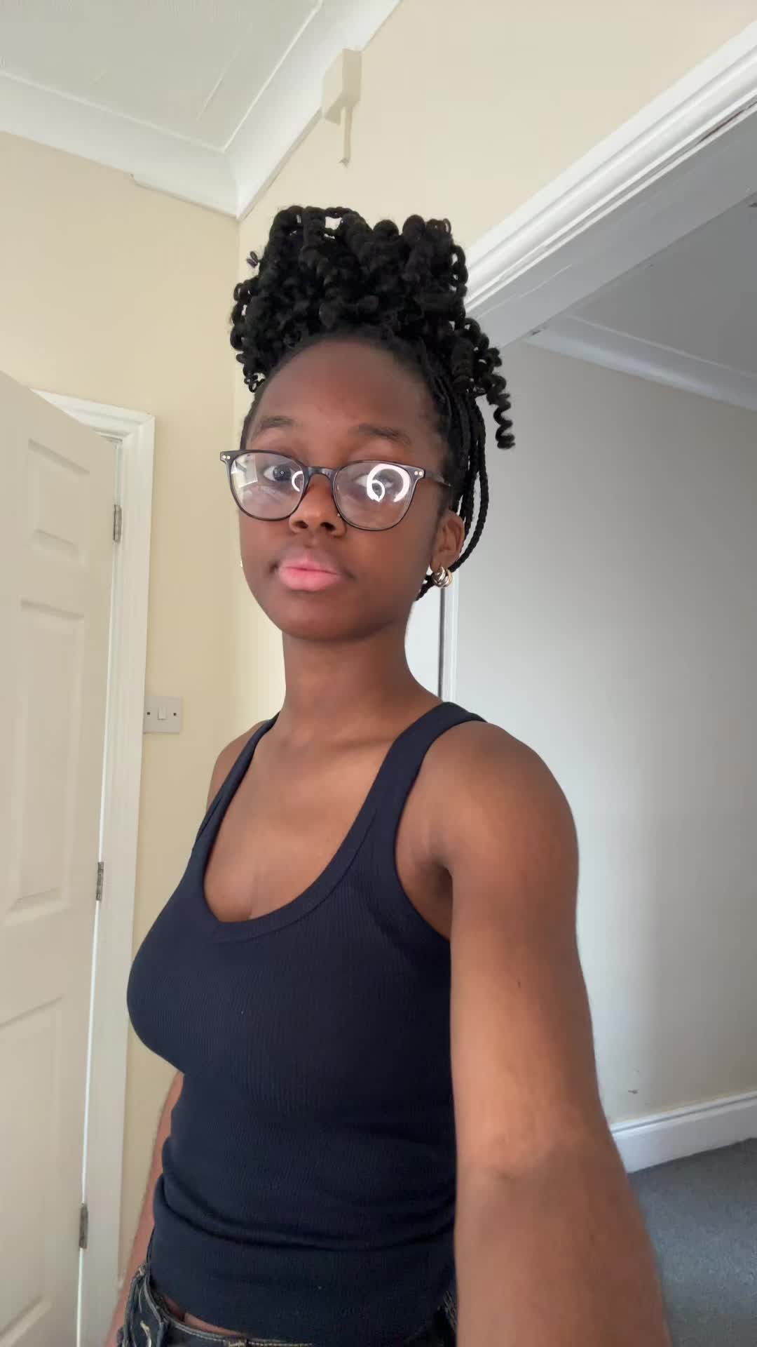 @zoethebat