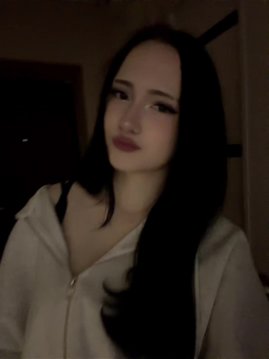 @...