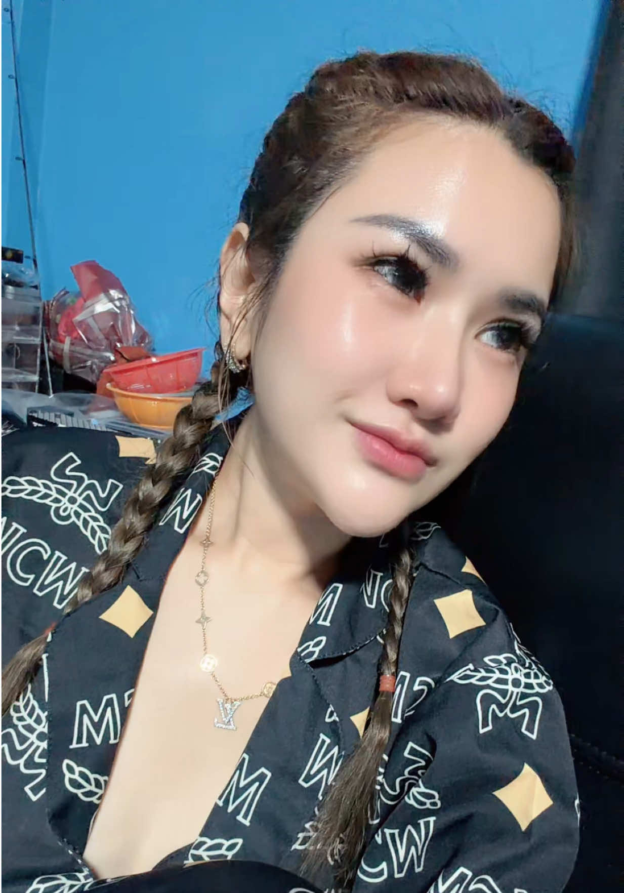 @*:•.☆ สมหญิง ☆•:*🚀