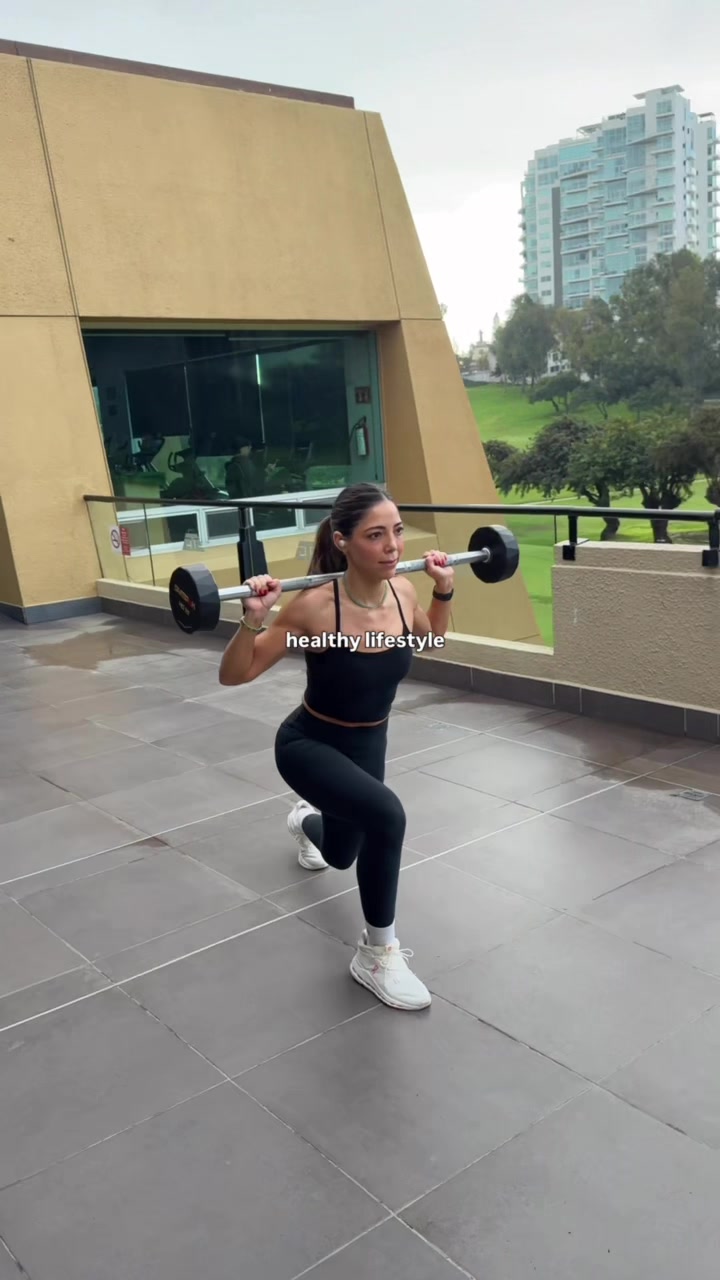 @LarizaYoung