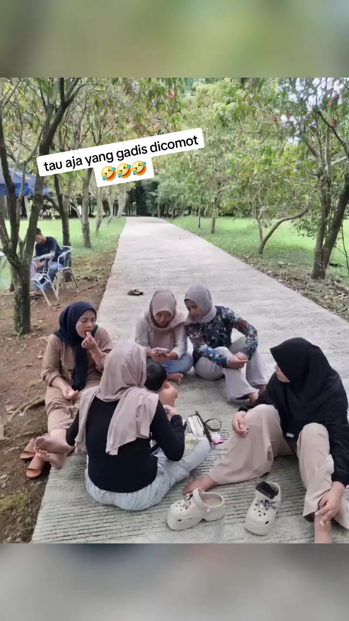 @neng aprilia (Baby R)🥰