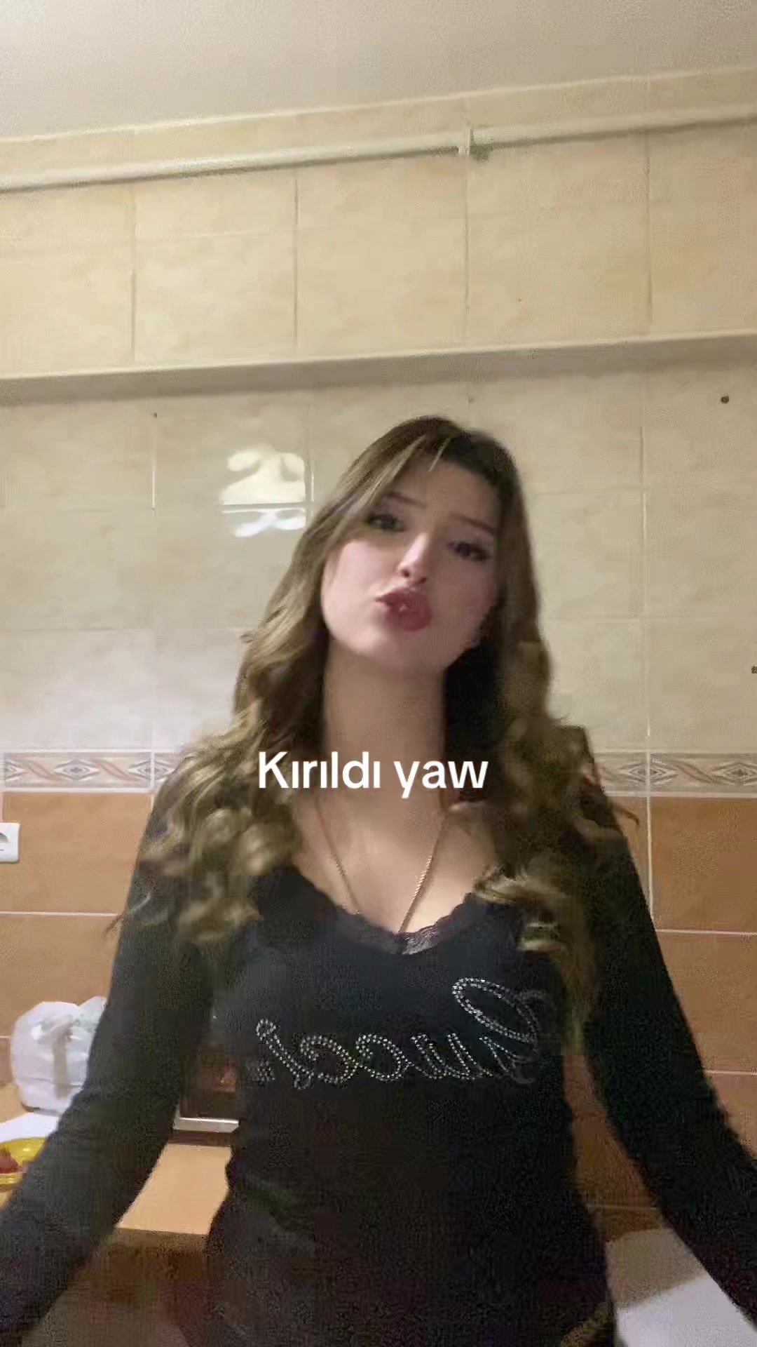 @M🪩