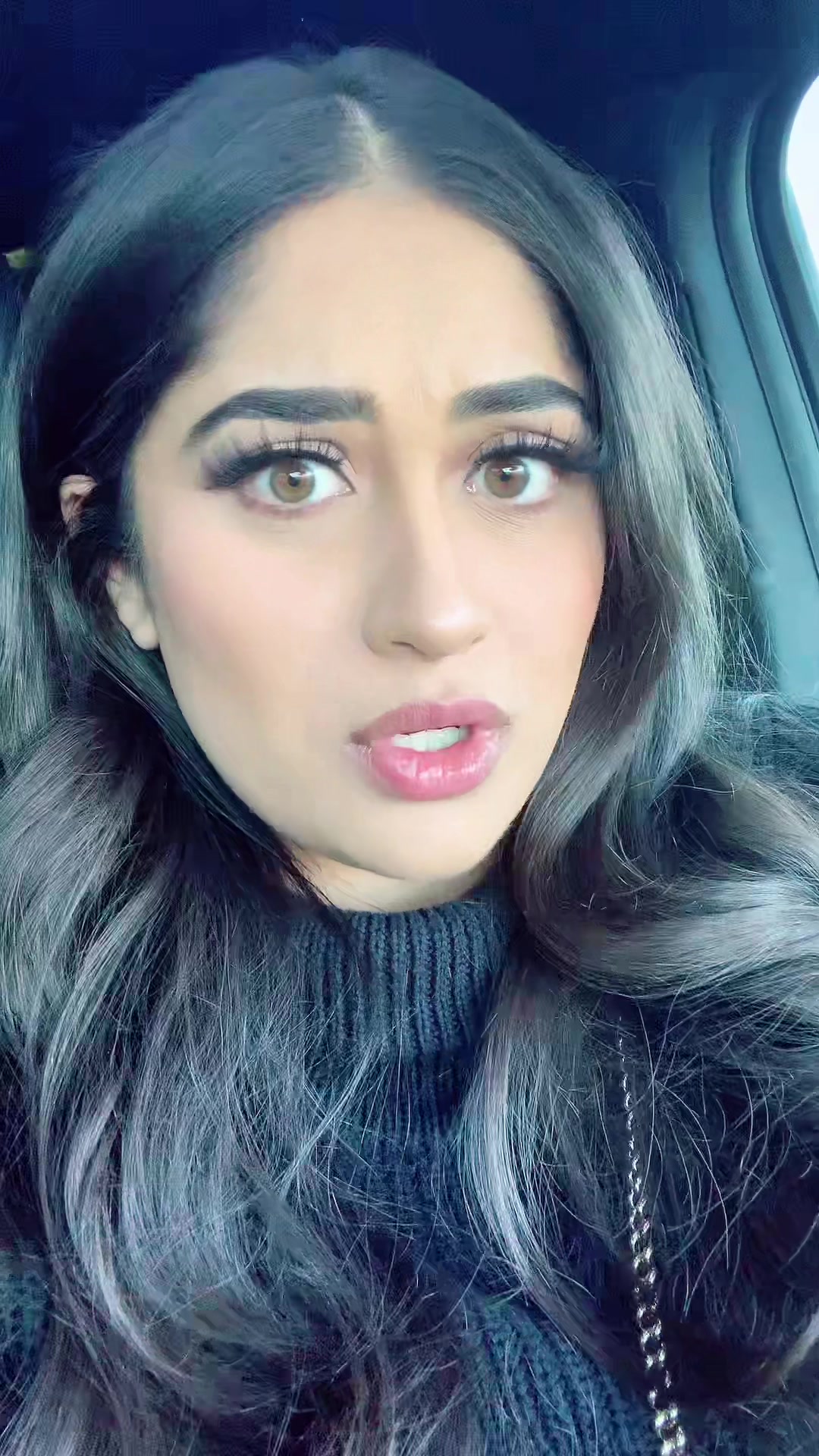 @Kthind_