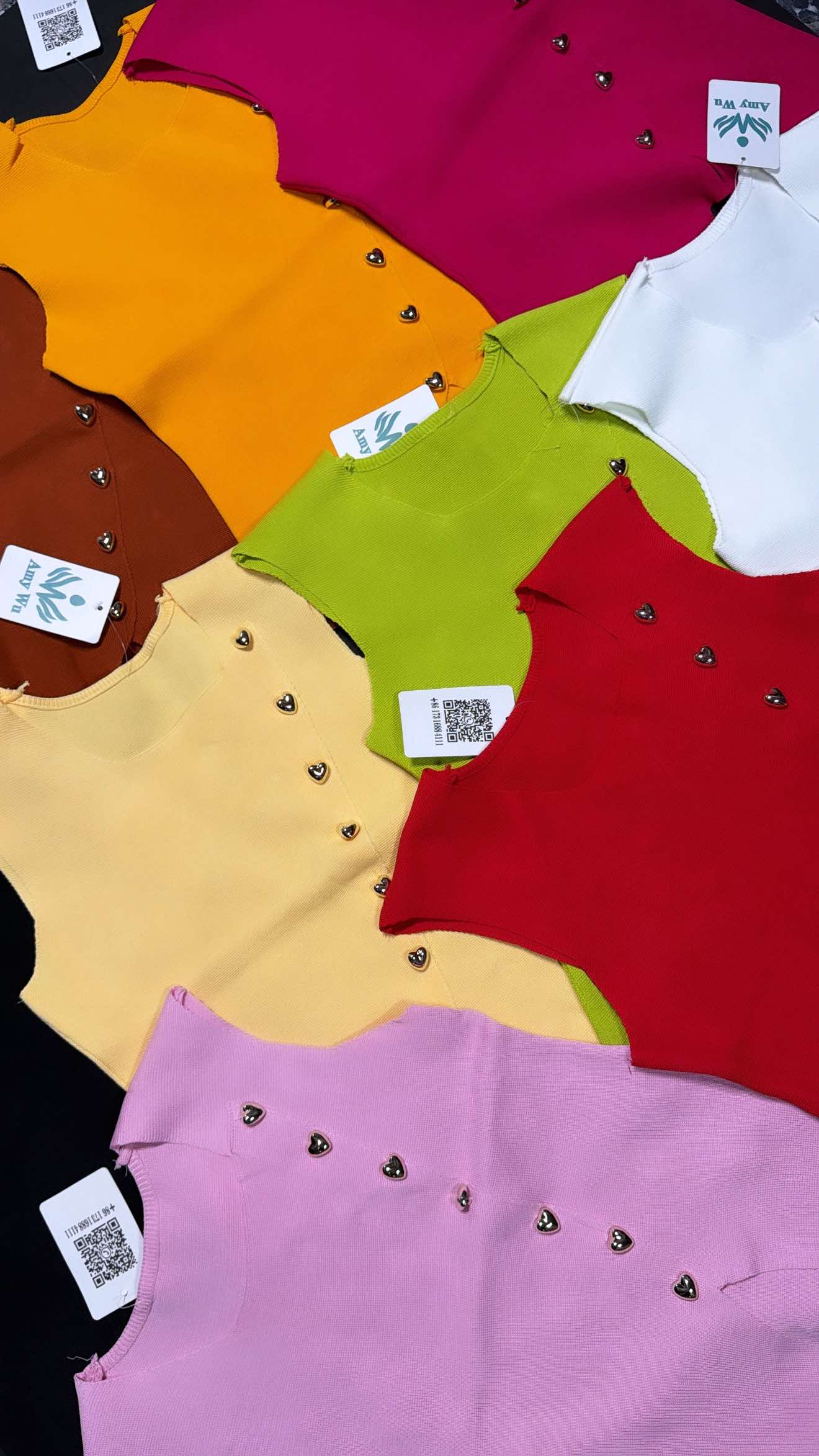 @Deluxebyaduke (CLOTHING STORE)