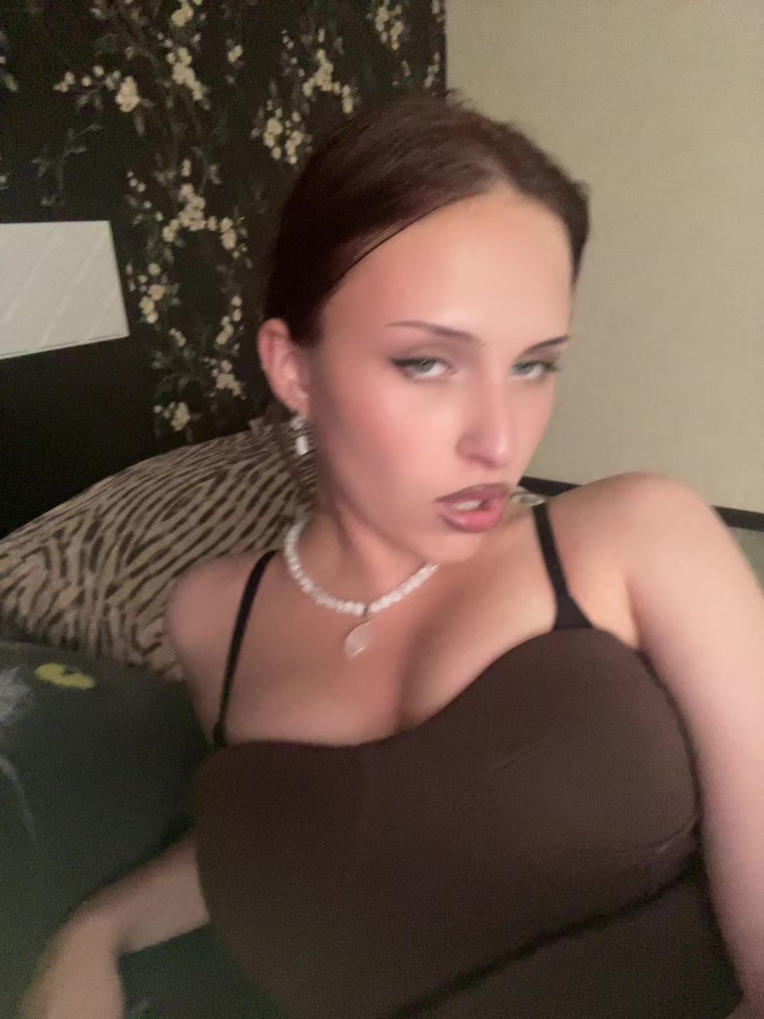 @v_o_i_t_a
