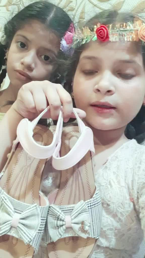 @MAHIRA SIKANDER 0017