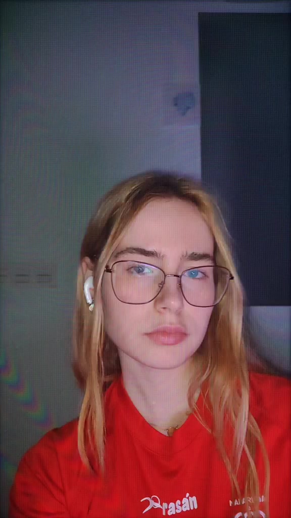 @aneeee:,-)