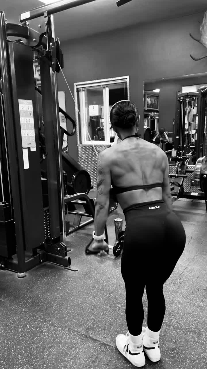 @JANA♌️ Adventure & Fitness