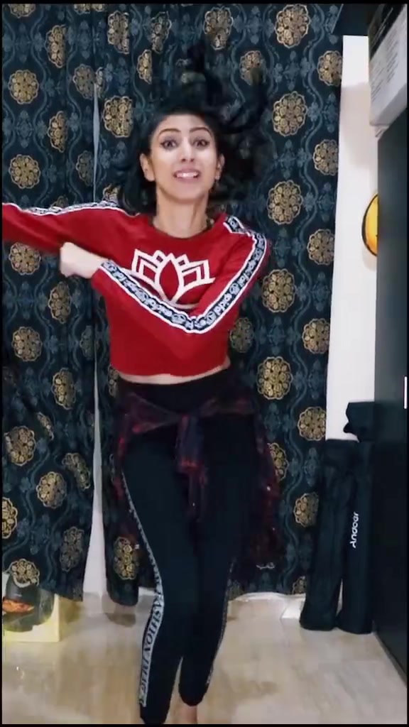 @MnM