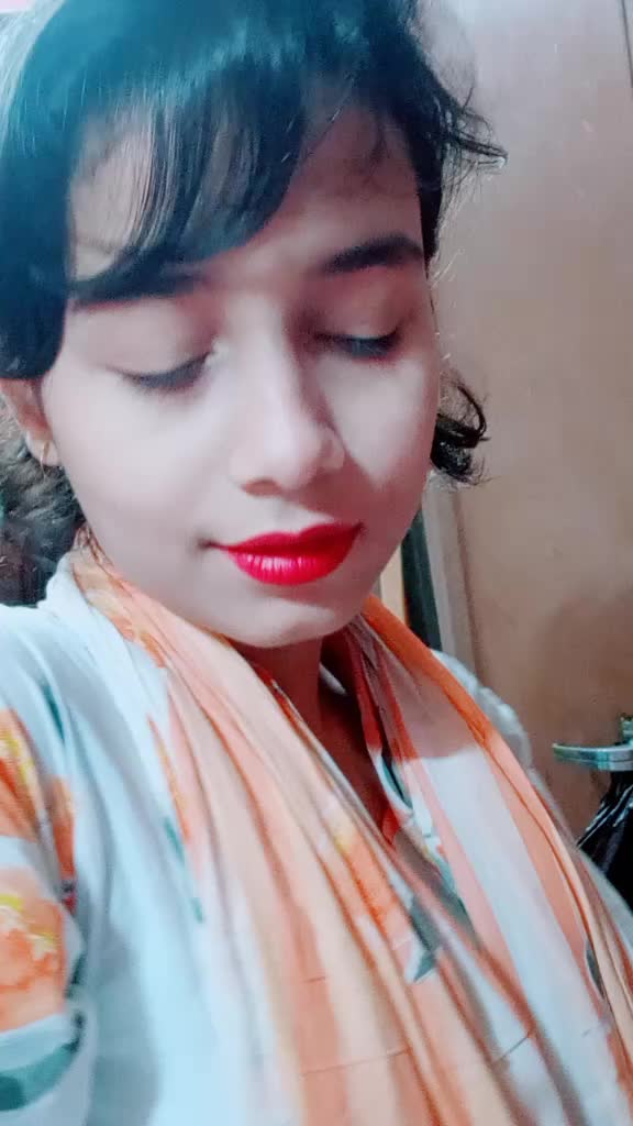 @bindaas girl😎