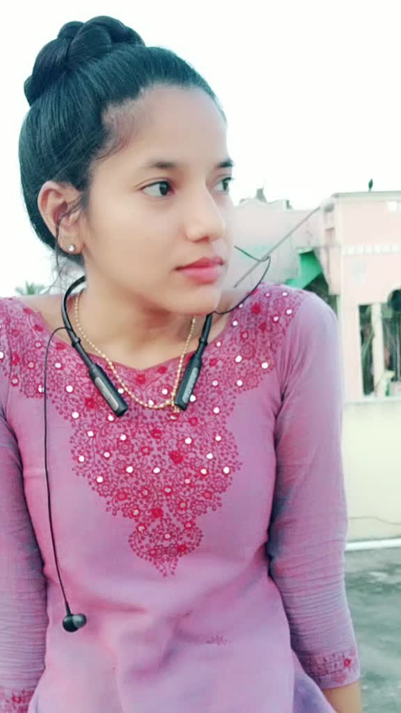 @👑diya👑