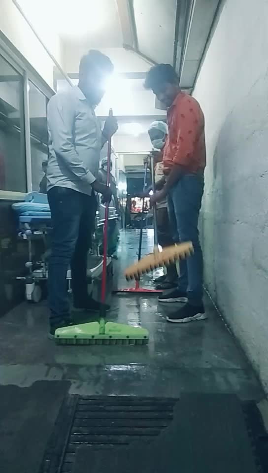 @Nisarga Gowda 🎤🎸