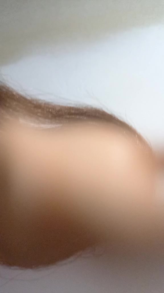 @🥳