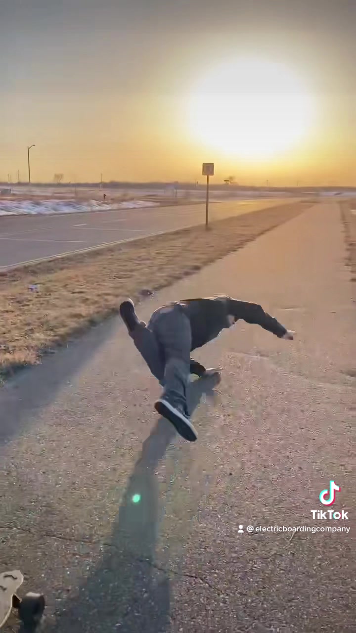 @Electric Boarding Co