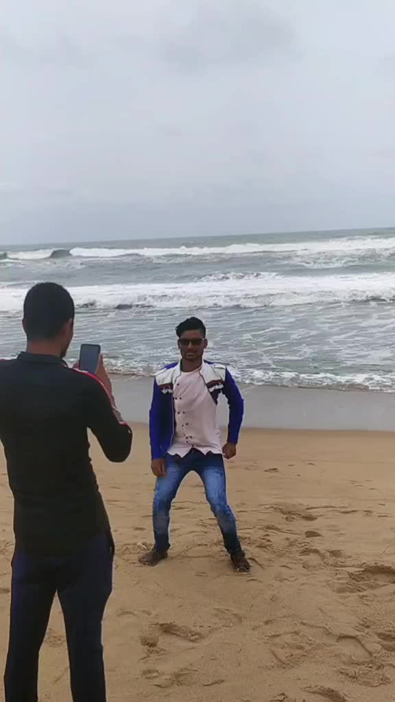 @Niranjan Pradhan 766