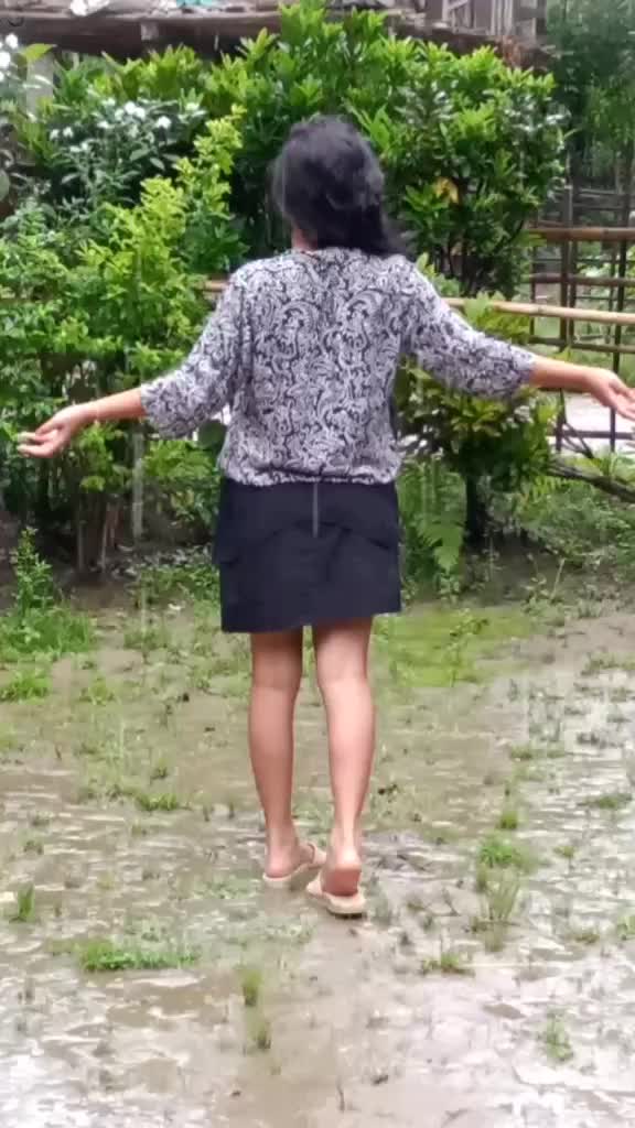 @ধেমাজিৰে ছোৱালী