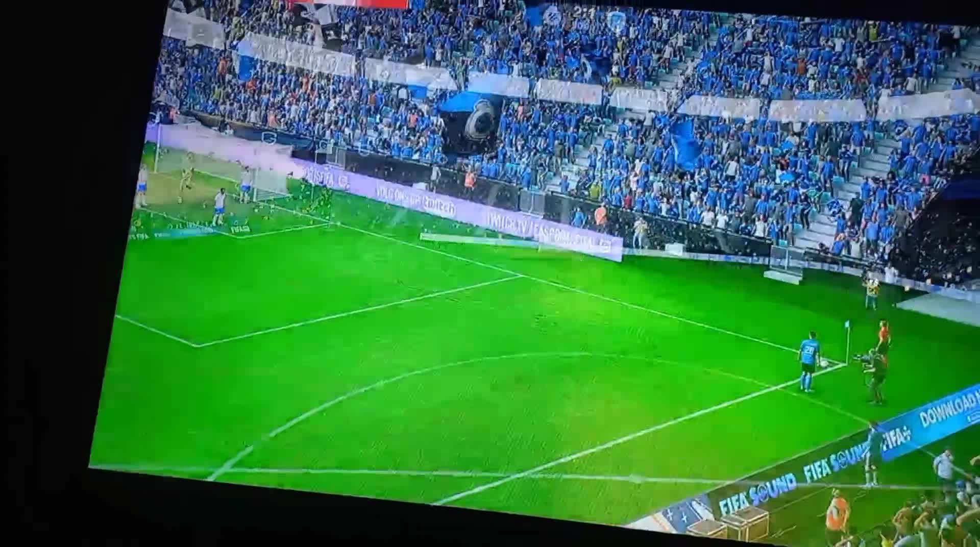 @RONALDINHO
