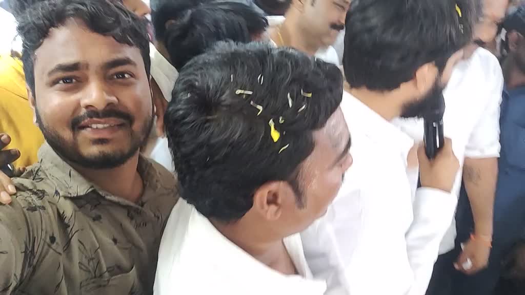 @Pailwan Abhi