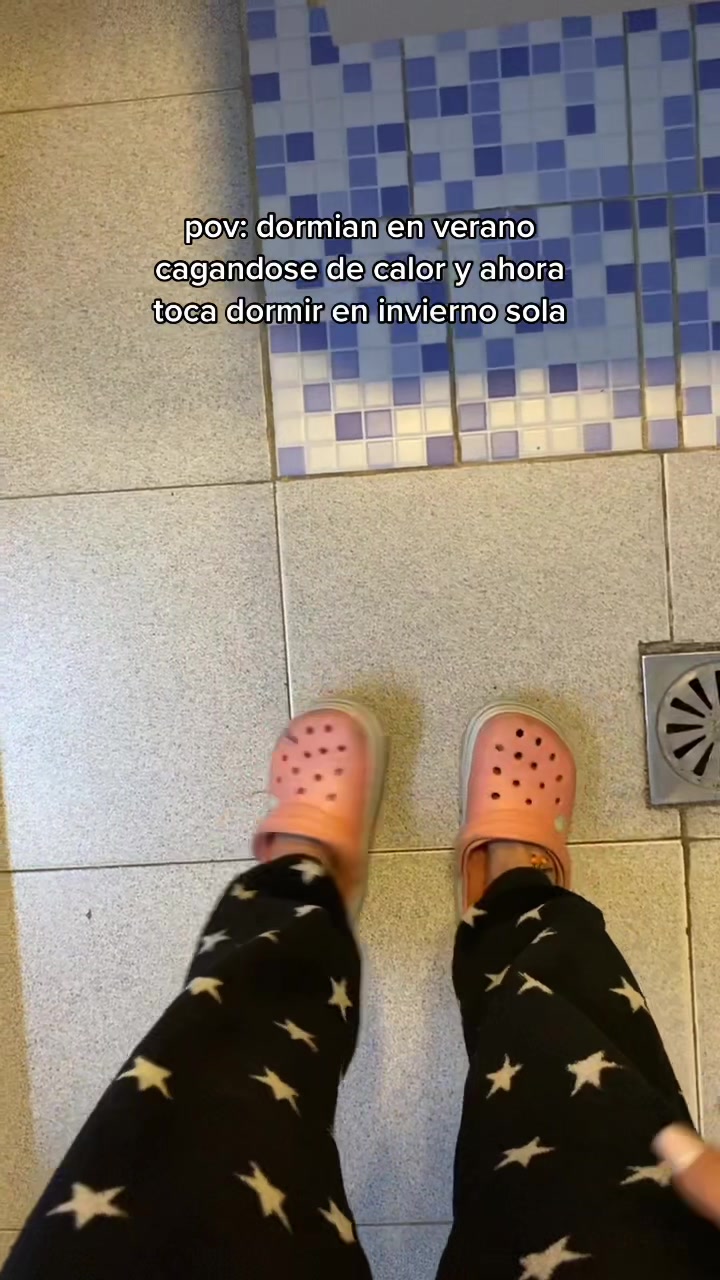 @anacortz_