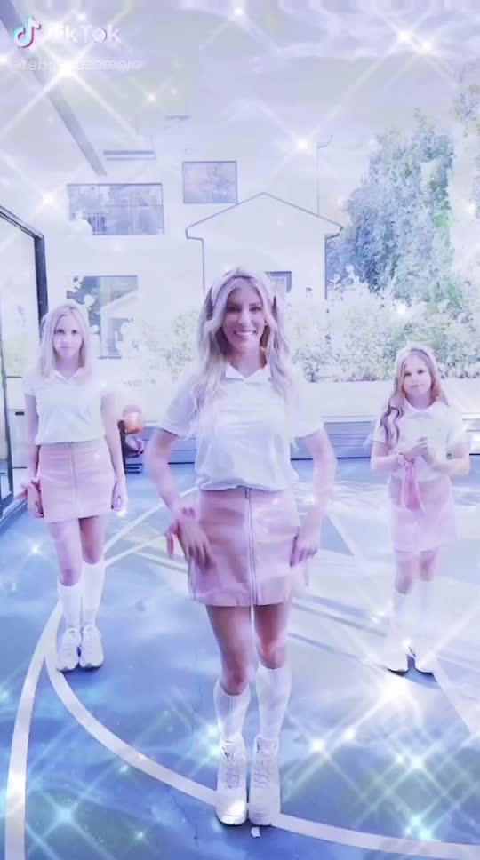 @ℝ𝕖𝕓𝕖𝕔𝕔𝕒 ℤ𝕒𝕞𝕠𝕝𝕠 𝕗𝕡