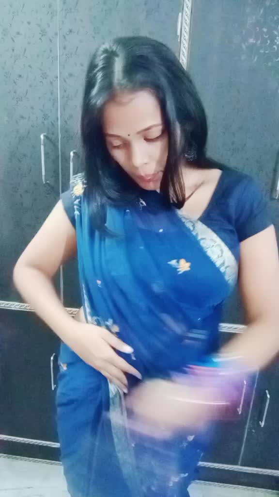@Sagarika Ghosh👑🦁