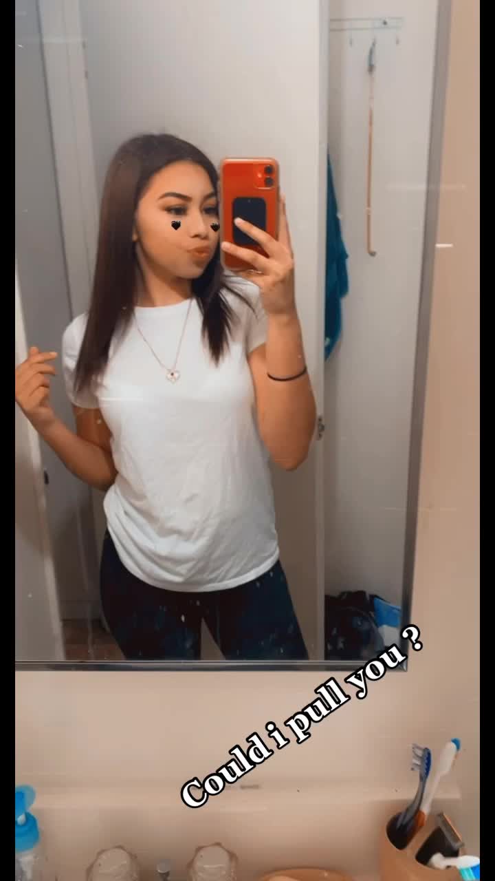 @Uvania23