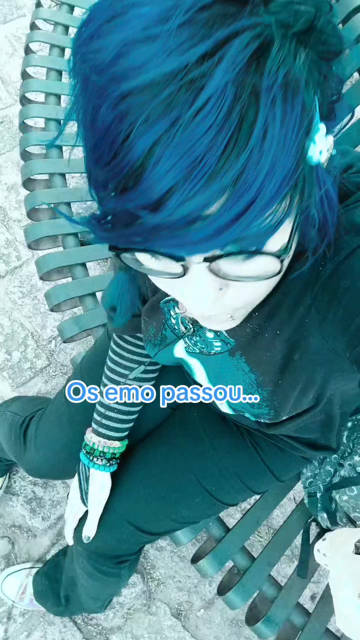 @Emo_Rara