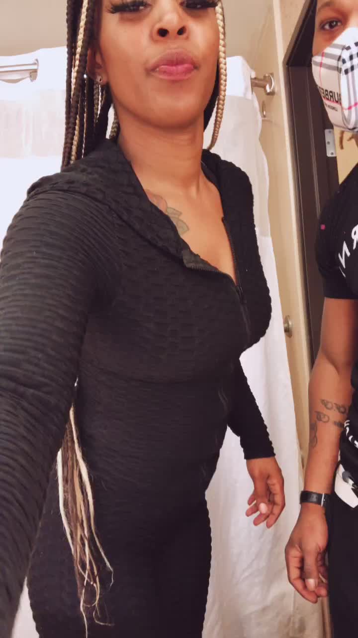 @shaianaginae