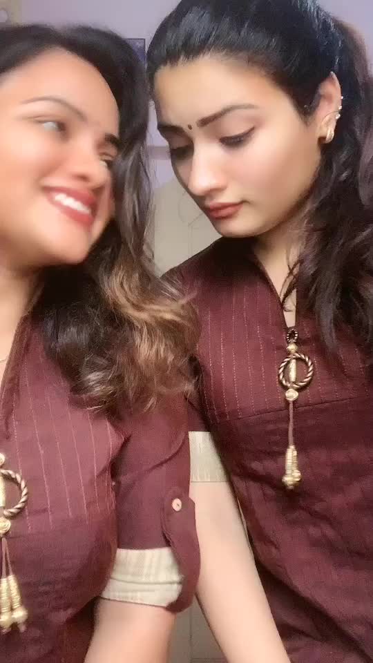 @NAVYASRI❤️👩🏻🦰
