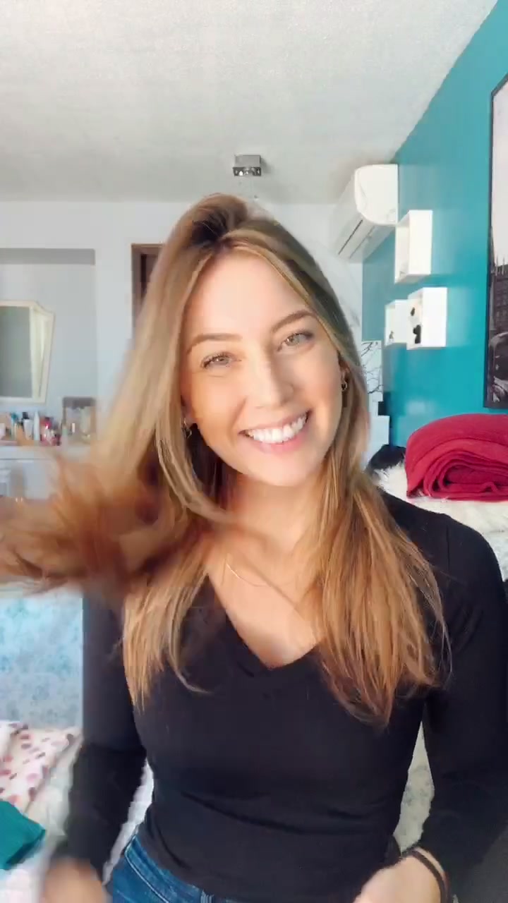 @Nath&aacute;lia