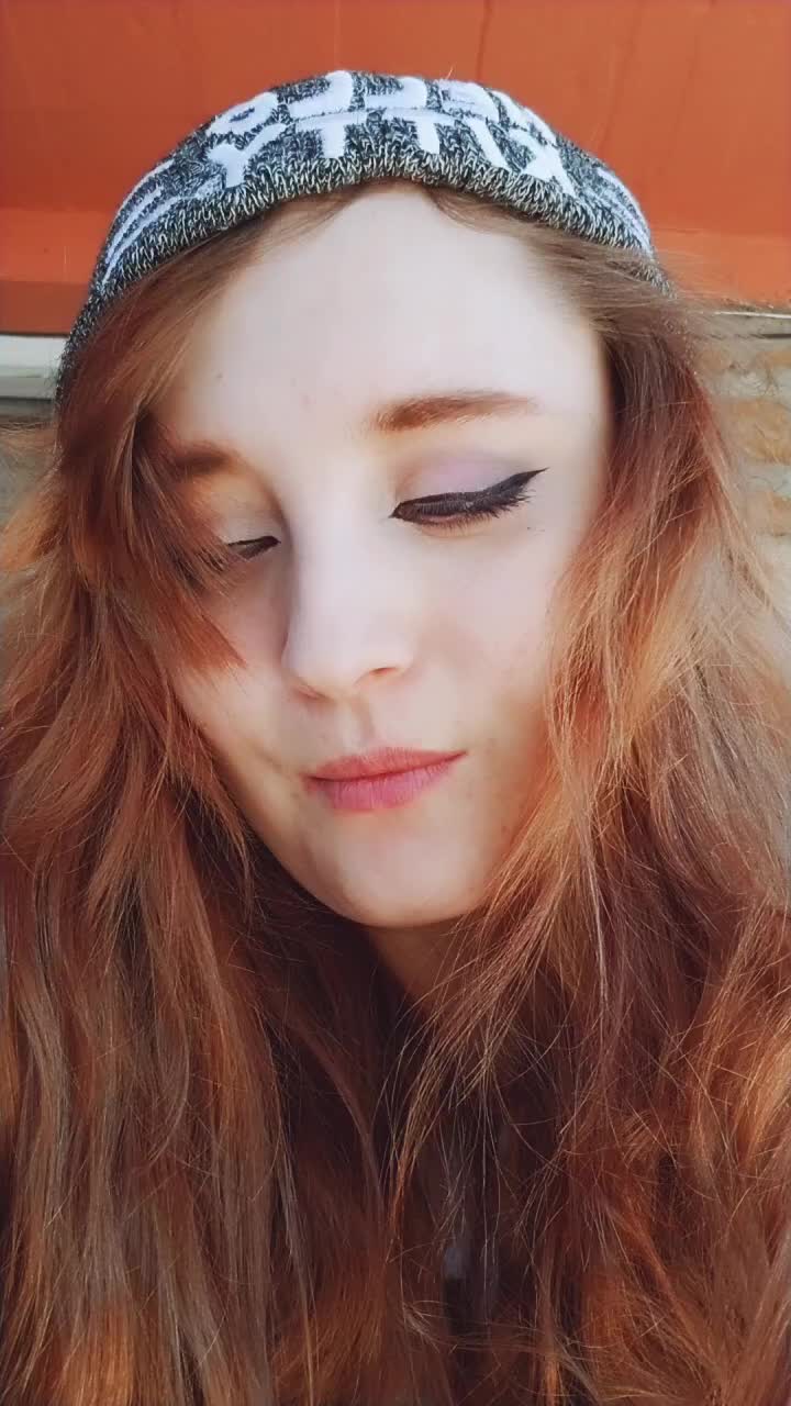 @Luna