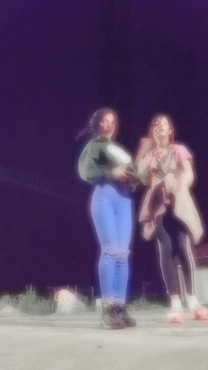 @Daniela🎭