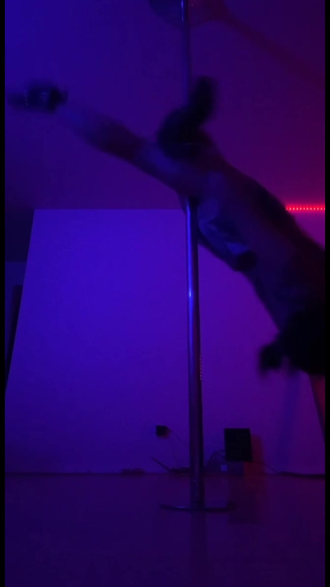 @Queen.B