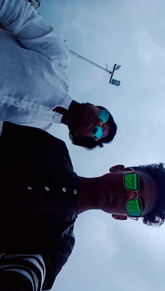@Monu....👊🏻......😎