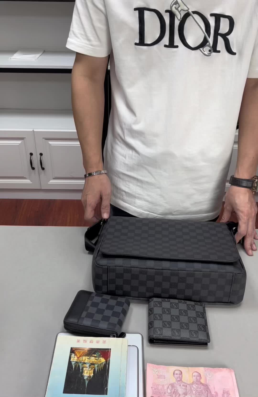 @CollinKacey  bags shop