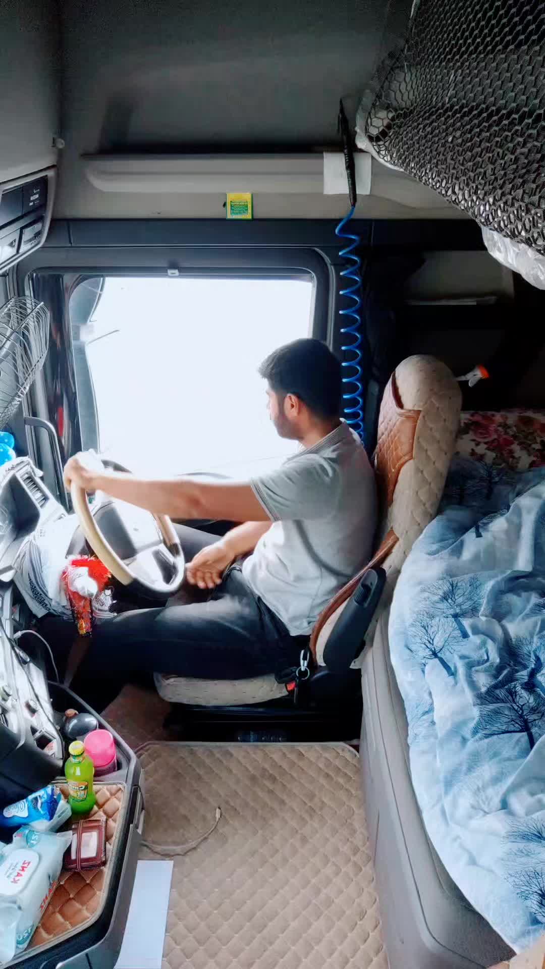 @Poyraz82