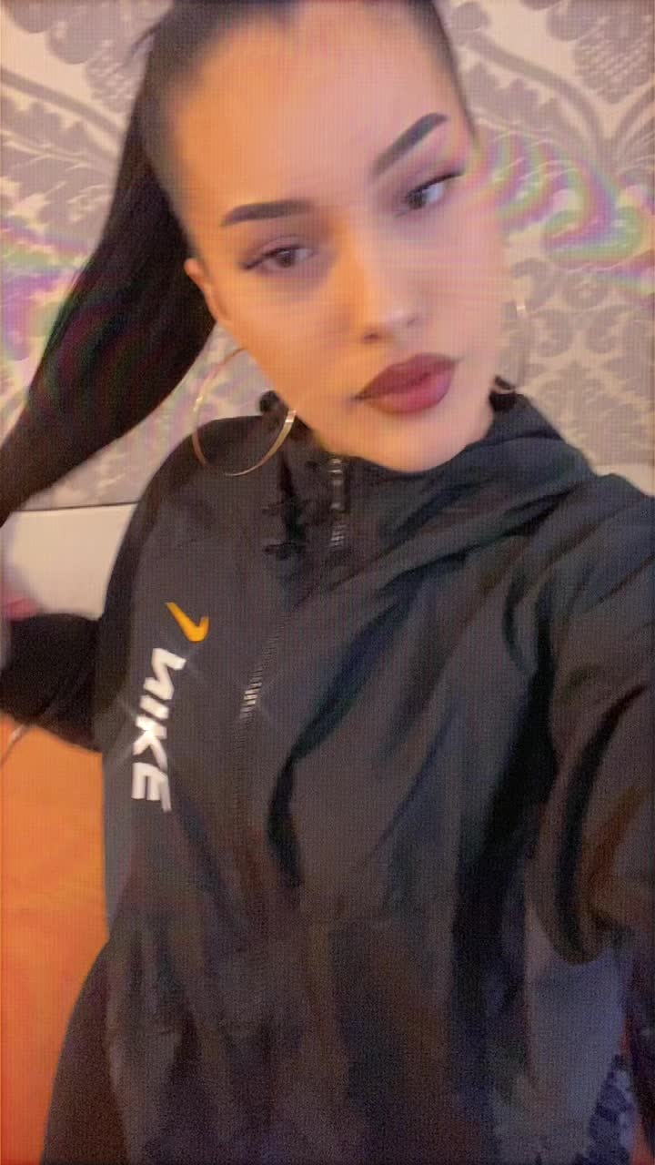 @🖤