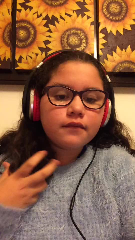 @Glolila