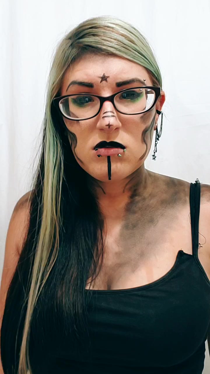 @Eleniel