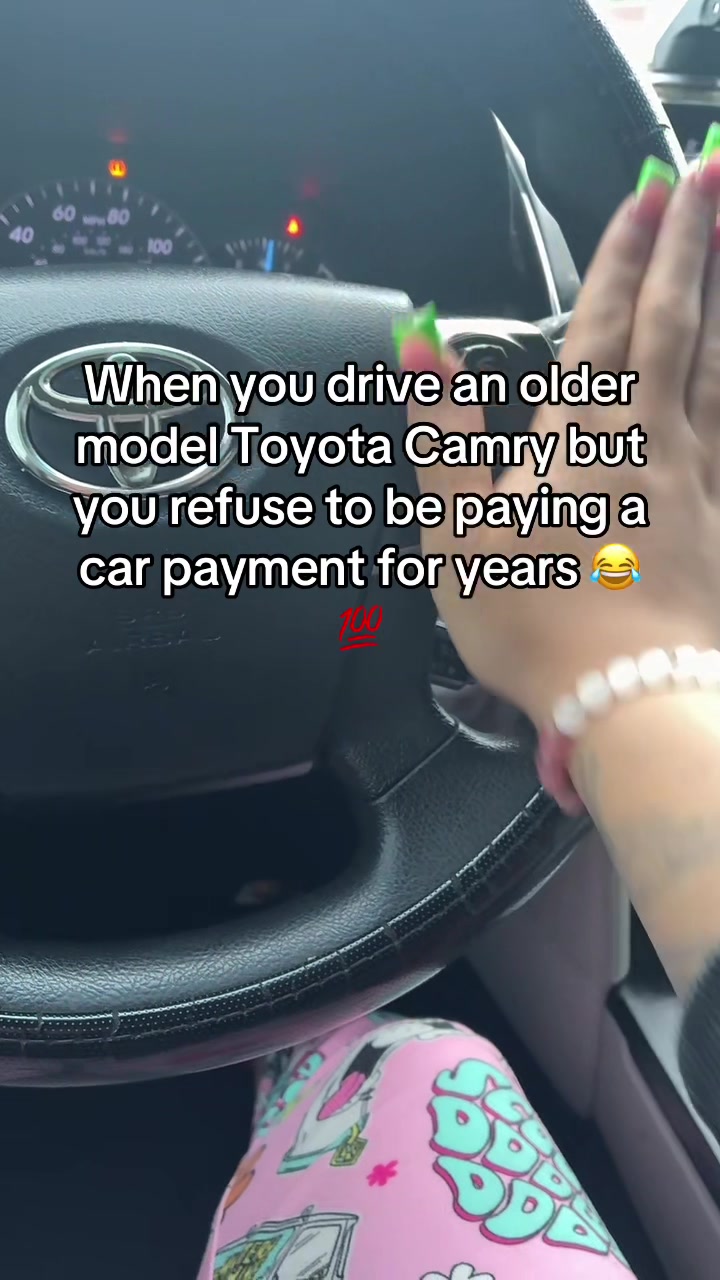 @itsAshuntii