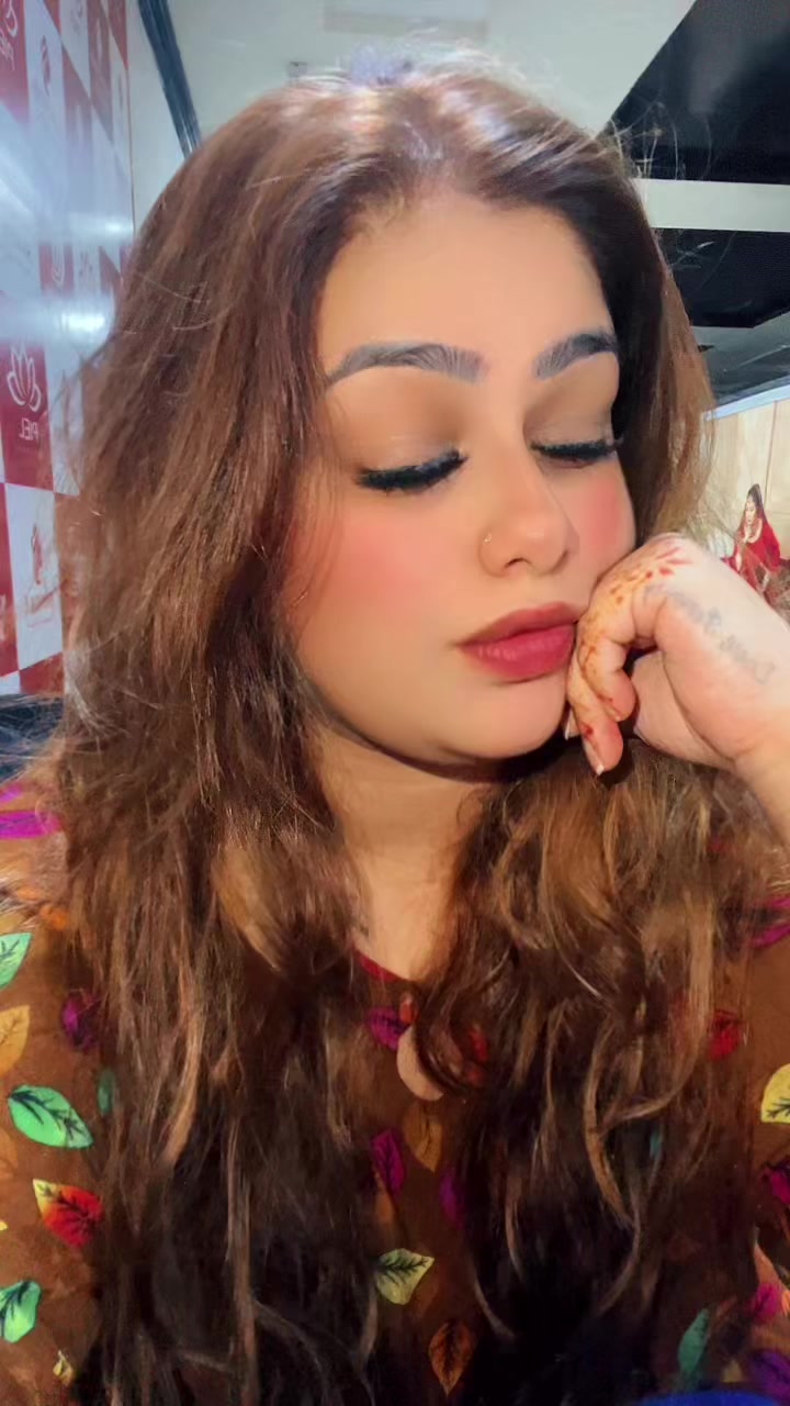 @iqra_khan