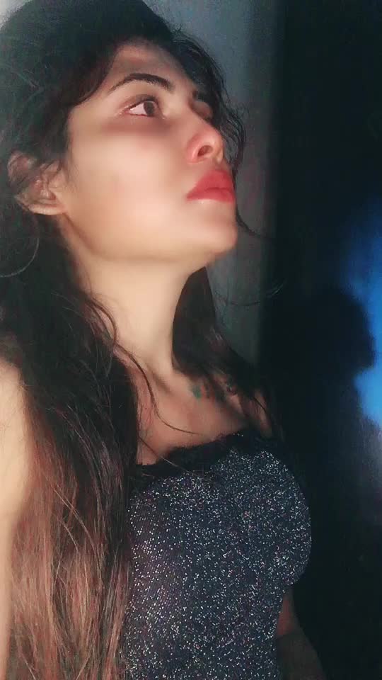 @👑Hansika -👑